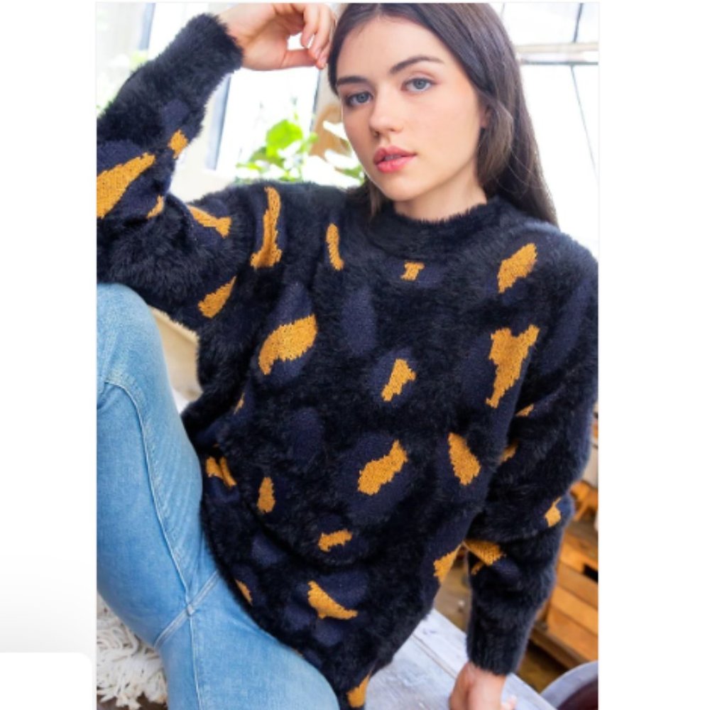 NEW WITH TAGS!! Plush Leopard Sweater oversized - SOLD OUT ONLINE